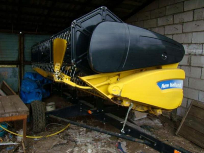 Used NEW HOLLAND TC 5070 HYDRO Combine Harvester With Header And ...